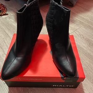 Women’s booties